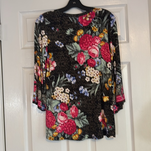 JOHNNY WAS Sustine Bell Sleeve size XS. JW runs very large size down S ➡️ XS - Picture 4 of 7